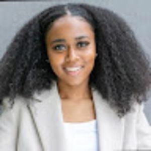 Meet your Posher, Alexis